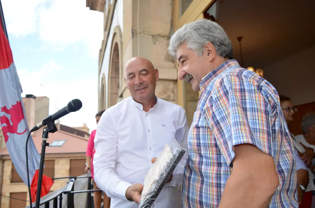 homenaje a los voluntarios que han mejorado el monte y senderos