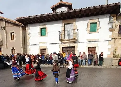 82937145_1379111825626434_4957014858043228160_n