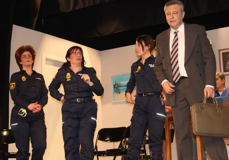 COMEDIA SAN LEONARDO 2022 (8)