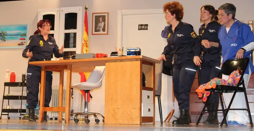 COMEDIA SAN LEONARDO 2022 (17)