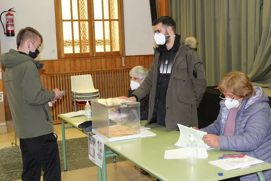 Votación en Covaleda 4