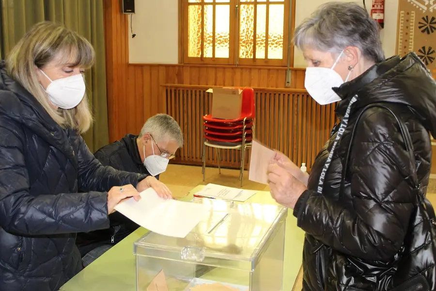 Votacion en Covaleda 5