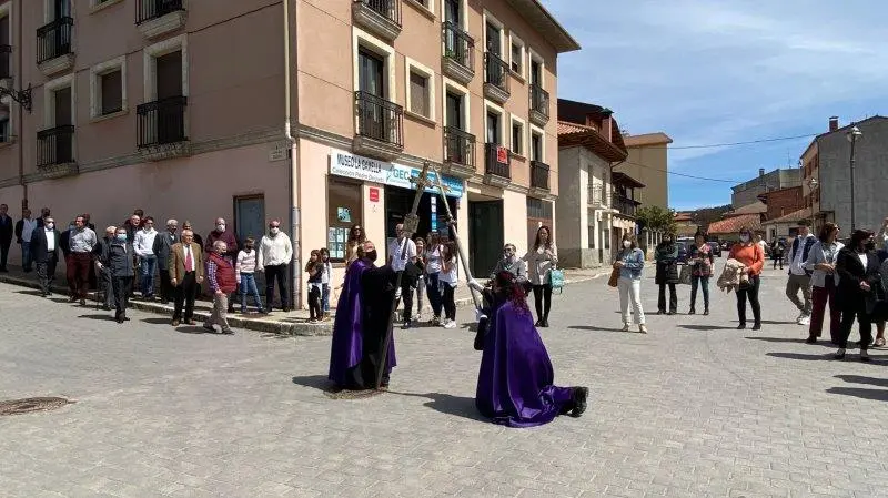 SEMANA SANTA NAVALENO 2022 (35)