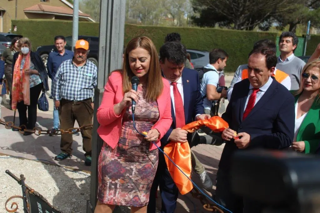MONUMENTO AL REHALERO EN ALMAZ&Aacute;N (8)