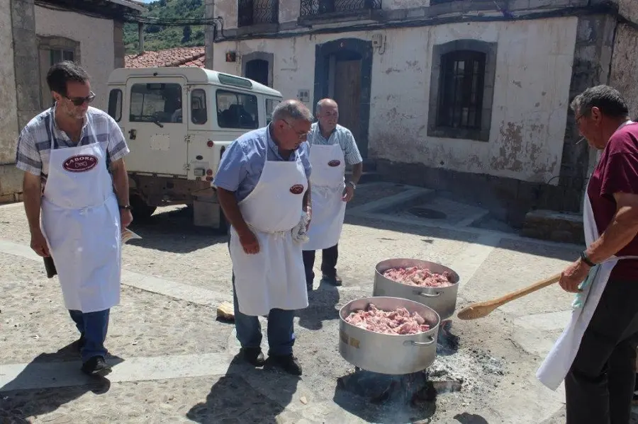 FIESTAS MONTENEGRO (6)