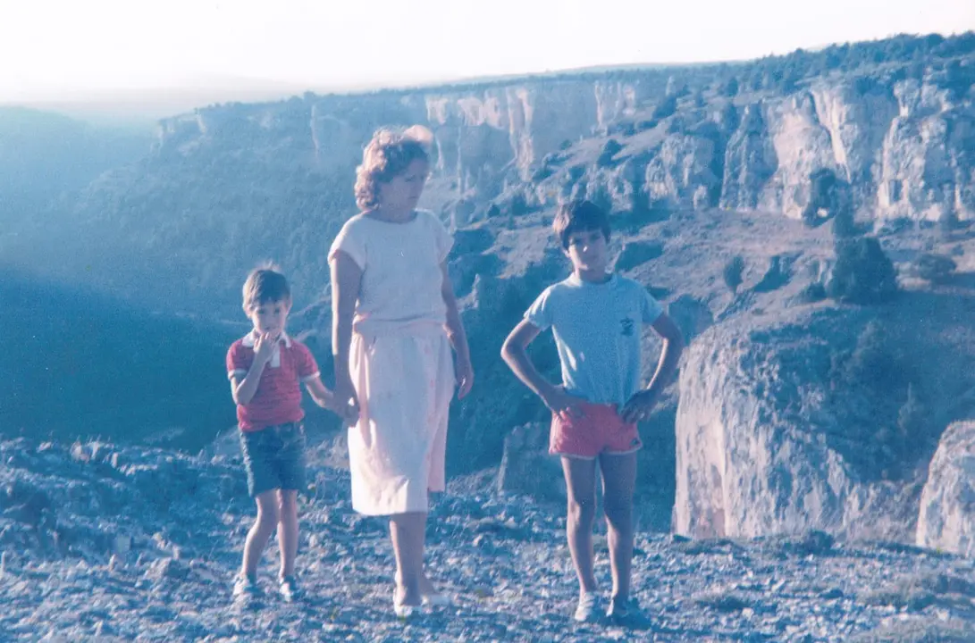 MI MADRE Y MI PRIMO PEQUEÑO EN EL CAÑÓN DEL RÍO LOBOS