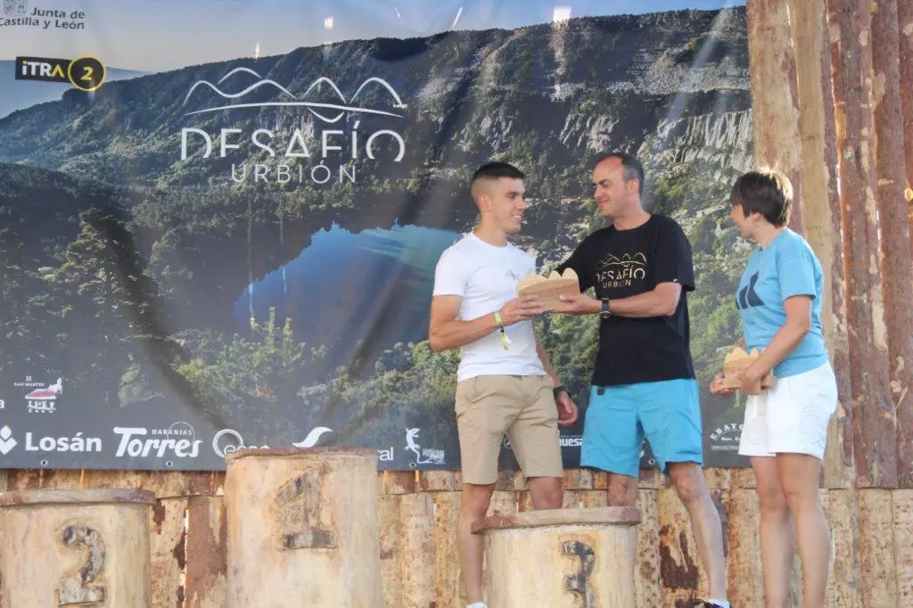 HOMENAJE ATLETAS Y CORREDORES (44)