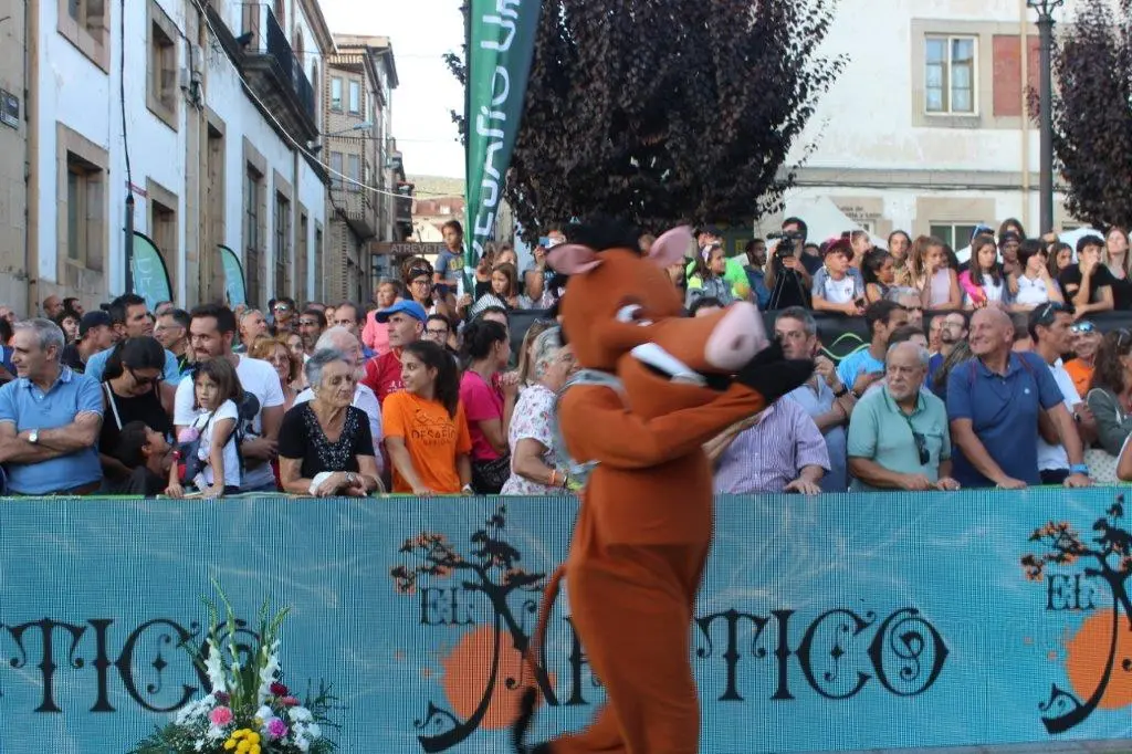 HOMENAJE ATLETAS Y CORREDORES (78)