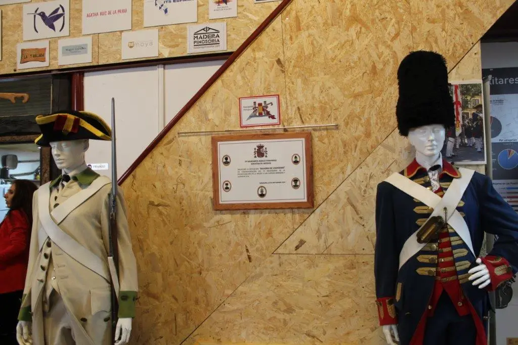 LA MINISTRA EN NAVALENO (20)