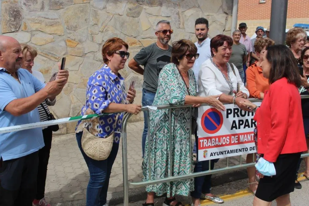 LA MINISTRA EN NAVALENO (29)