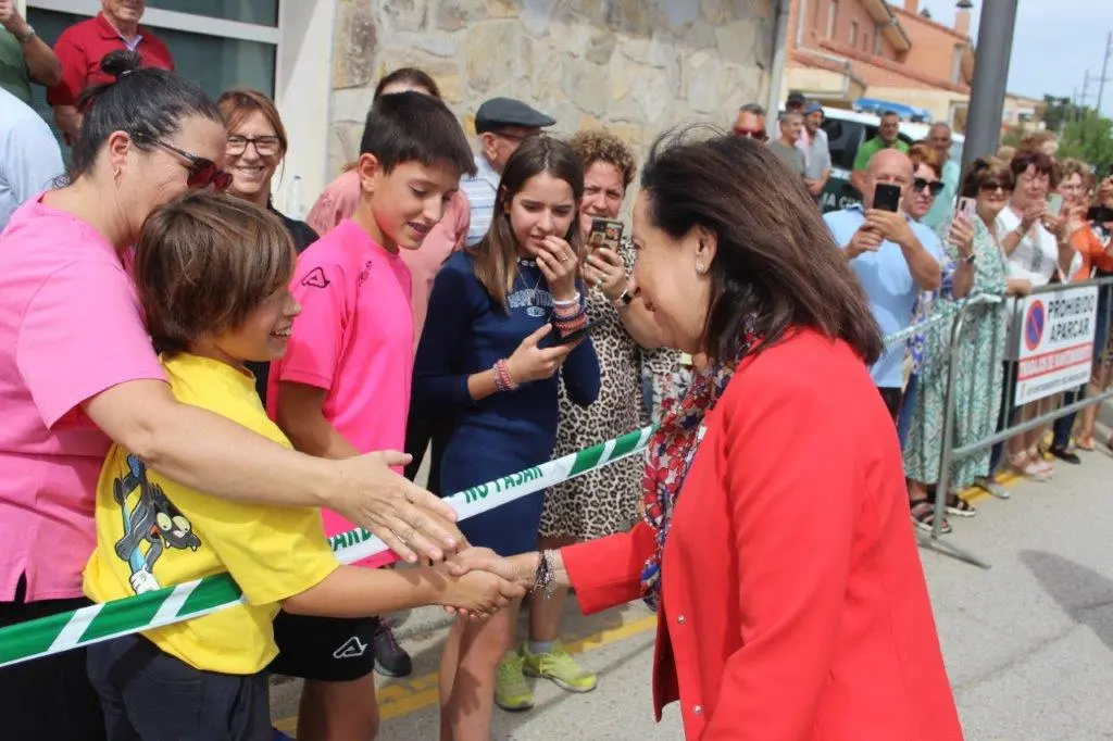 LA MINISTRA EN NAVALENO (32)