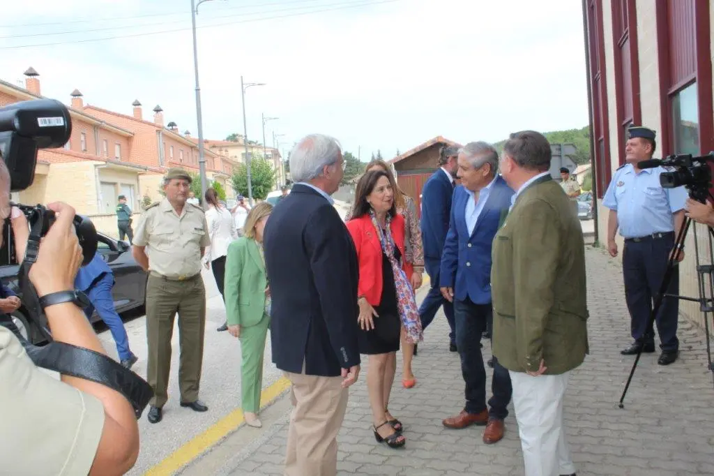 LA MINISTRA EN NAVALENO (38)