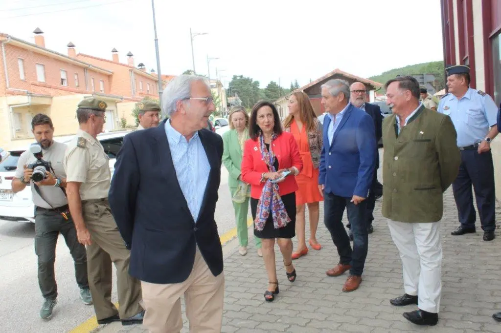 LA MINISTRA EN NAVALENO (40)