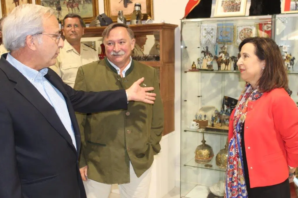 LA MINISTRA EN NAVALENO (46)