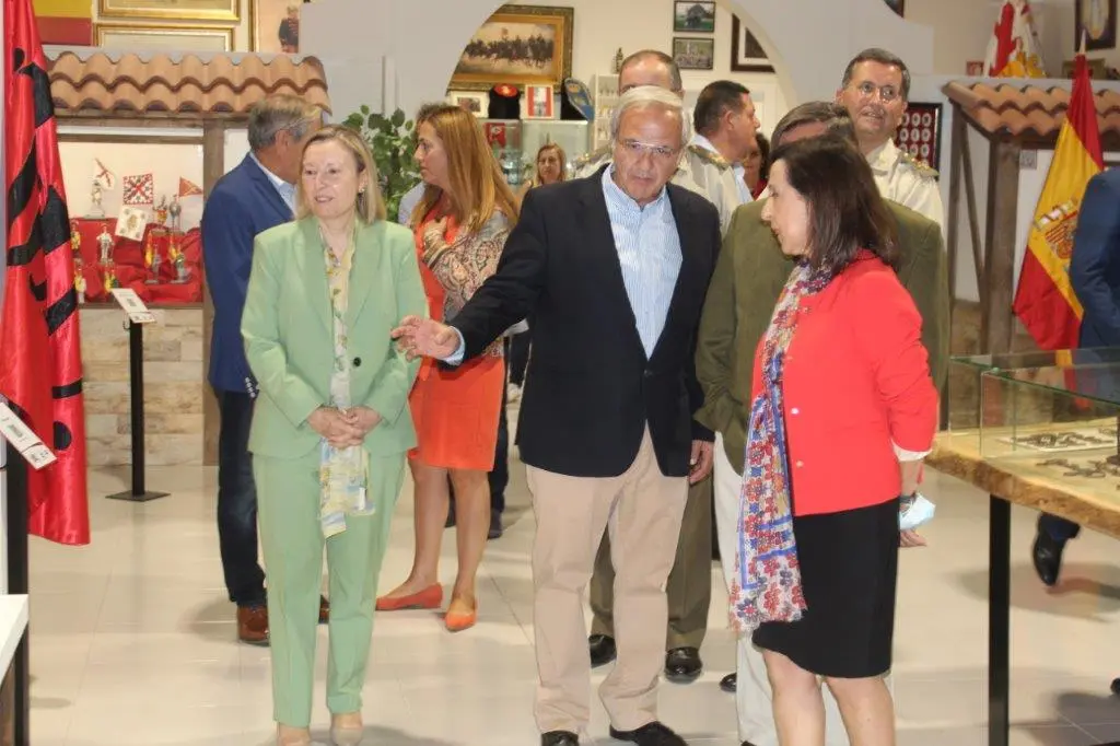 LA MINISTRA EN NAVALENO (47)