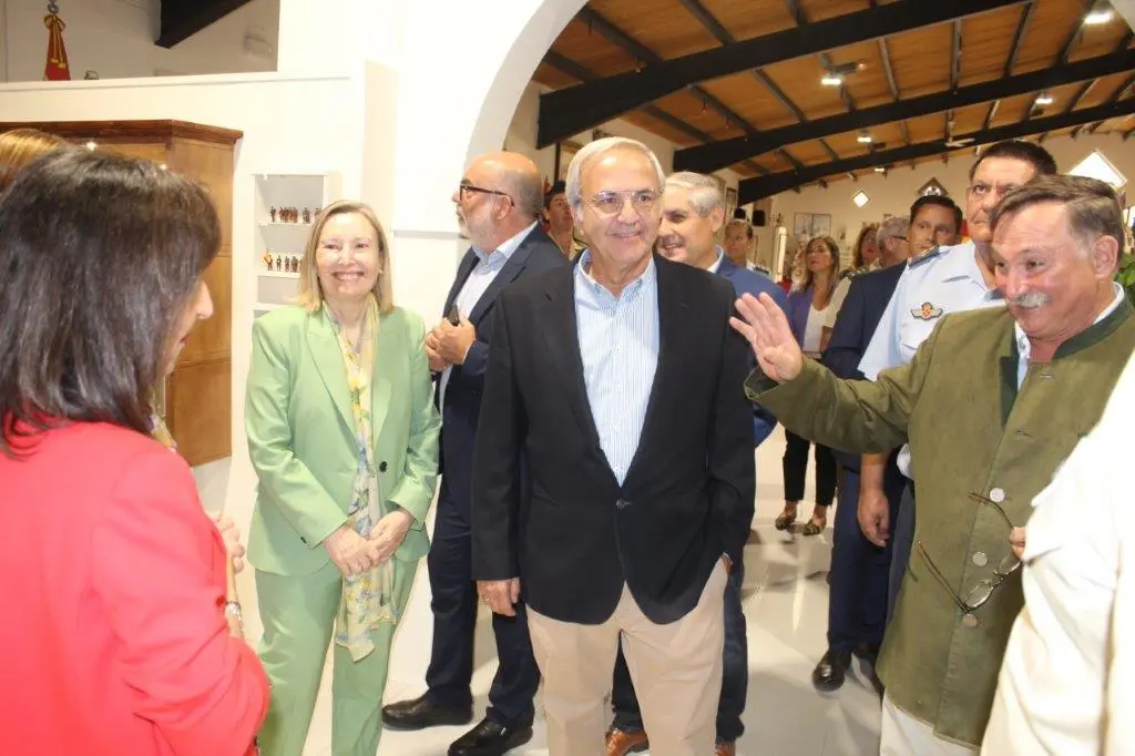 LA MINISTRA EN NAVALENO (49)