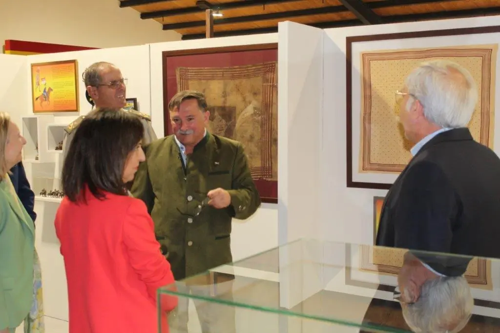 LA MINISTRA EN NAVALENO (52)