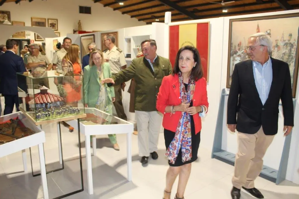 LA MINISTRA EN NAVALENO (54)