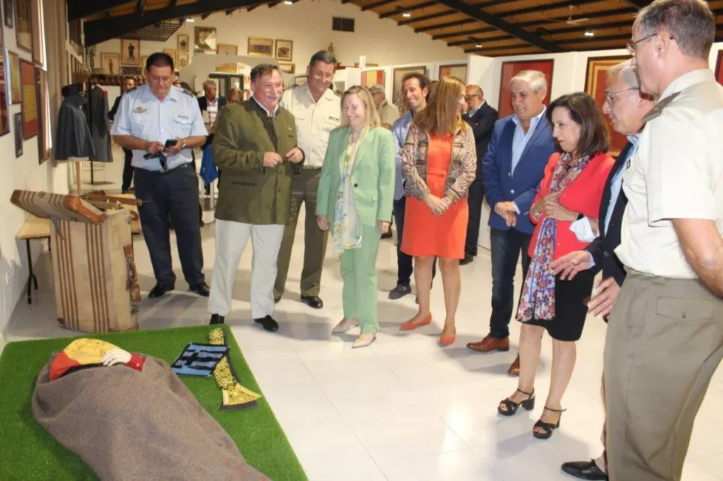 LA MINISTRA EN NAVALENO (55)