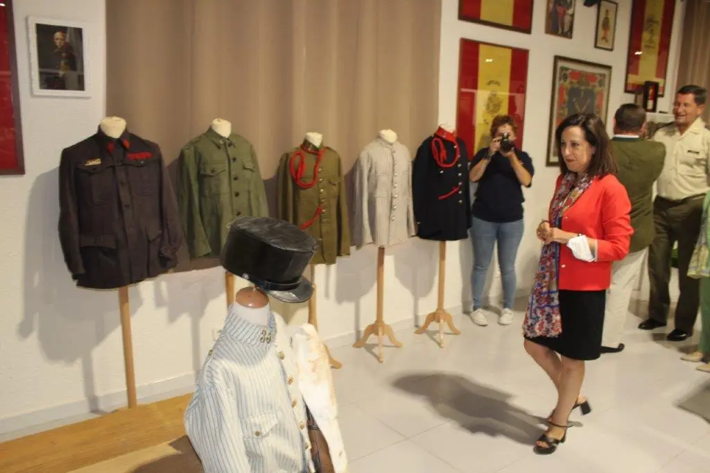 LA MINISTRA EN NAVALENO (56)