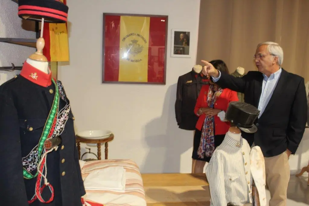 LA MINISTRA EN NAVALENO (59)