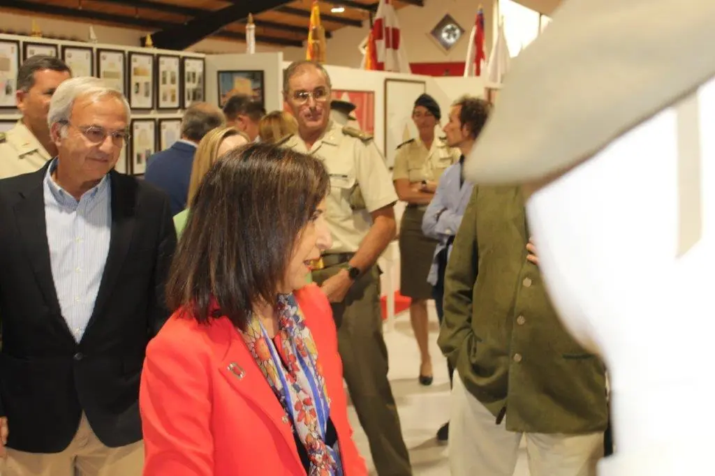 LA MINISTRA EN NAVALENO (61)