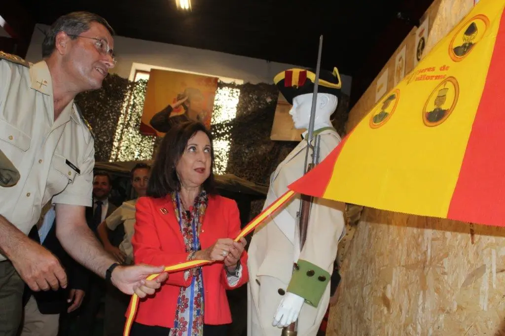 LA MINISTRA EN NAVALENO (106)