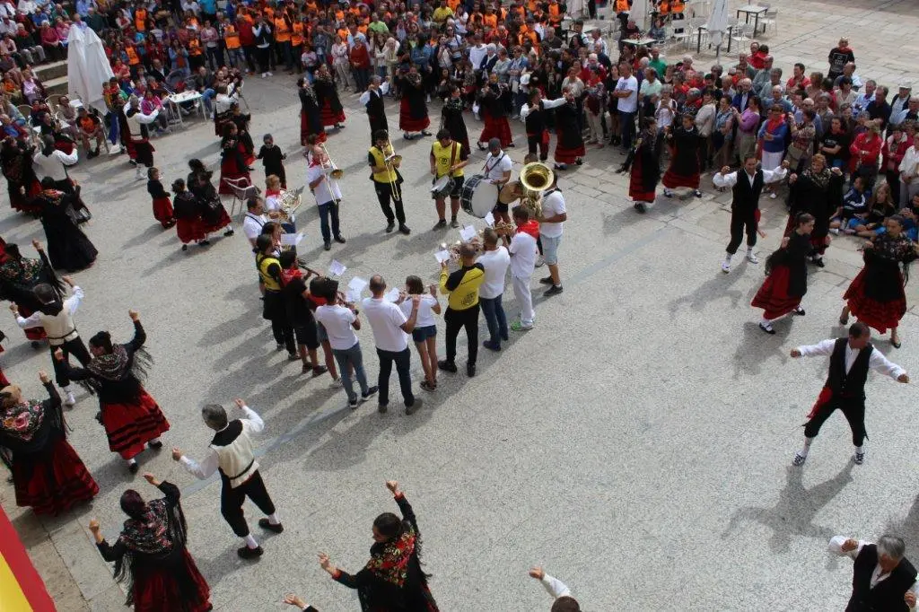 ARRANQUE FESTIVO EN DURUELO (12)