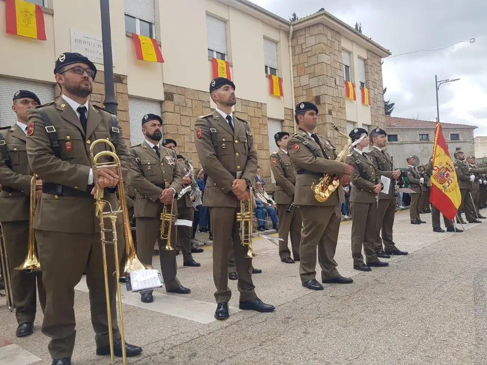 JURA DE BANDERA EN NAVALENO (5)
