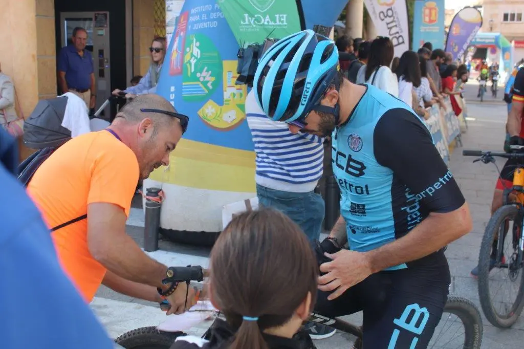 DEMANDASAURUS 2022 (3)