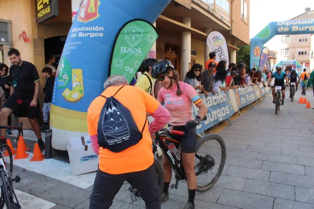 DEMANDASAURUS 2022 (13)