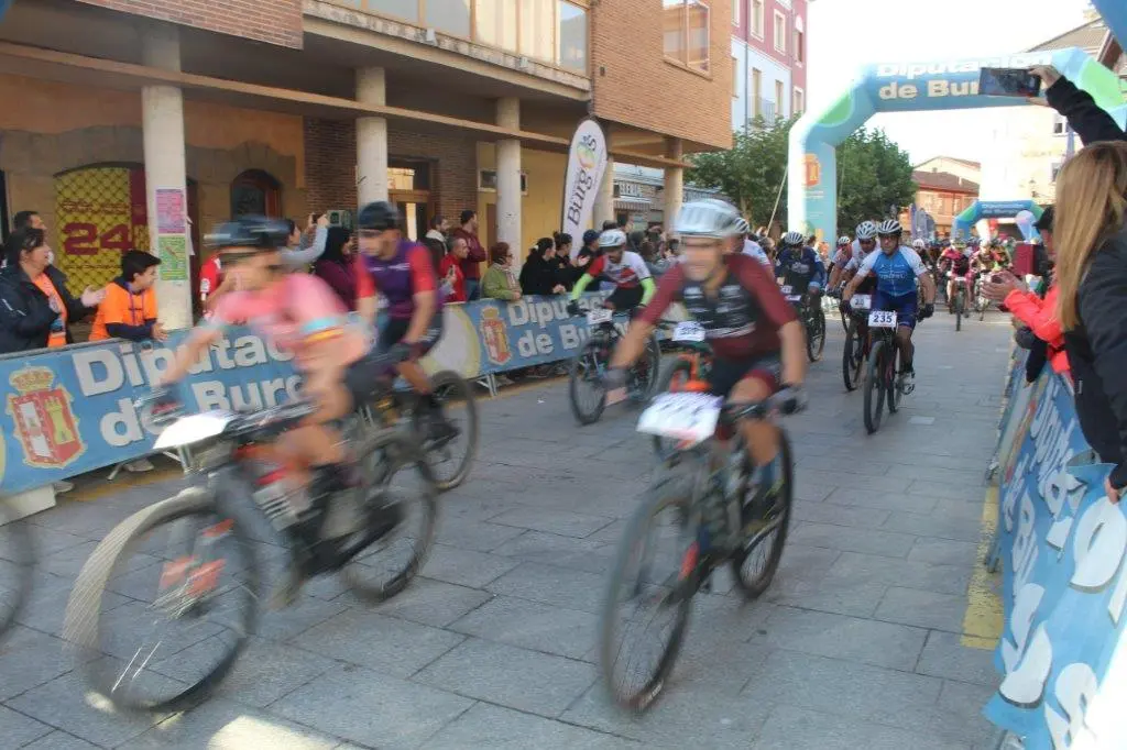 DEMANDASAURUS 2022 (31)