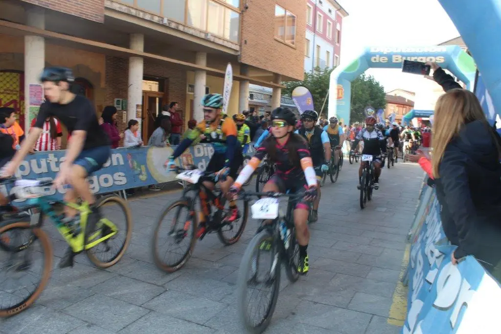 DEMANDASAURUS 2022 (45)