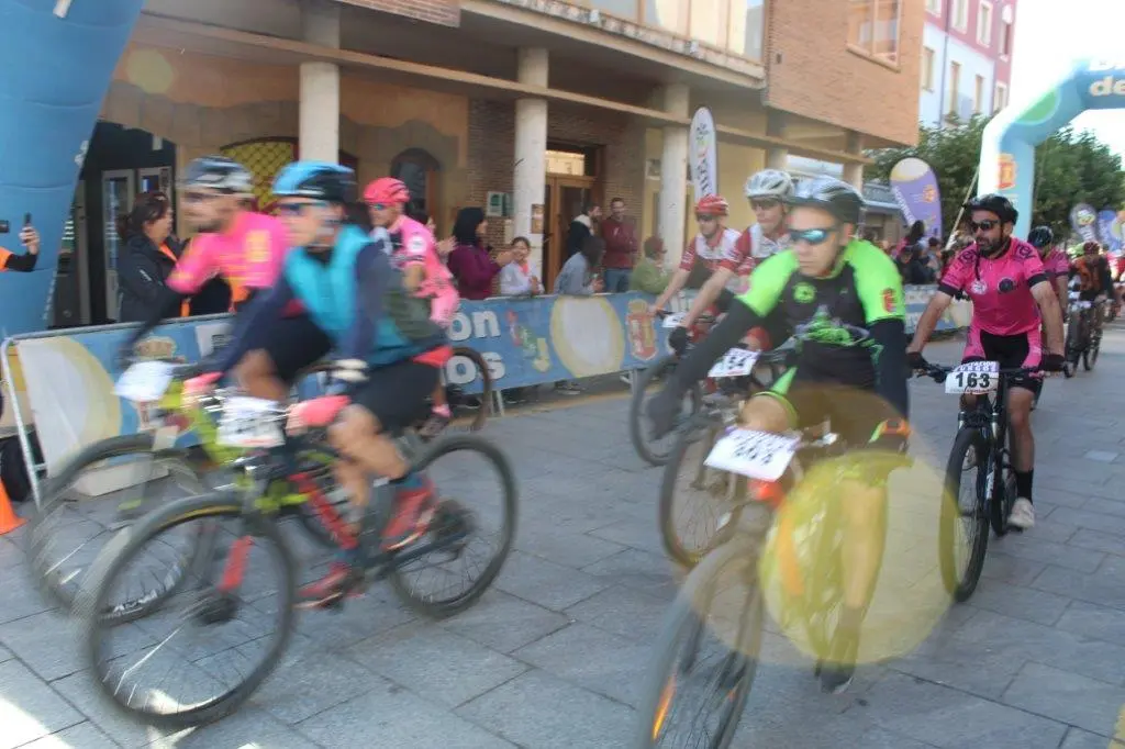 DEMANDASAURUS 2022 (46)