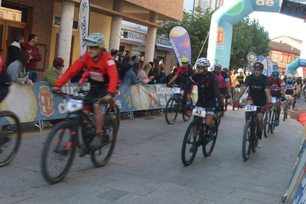 DEMANDASAURUS 2022 (49)