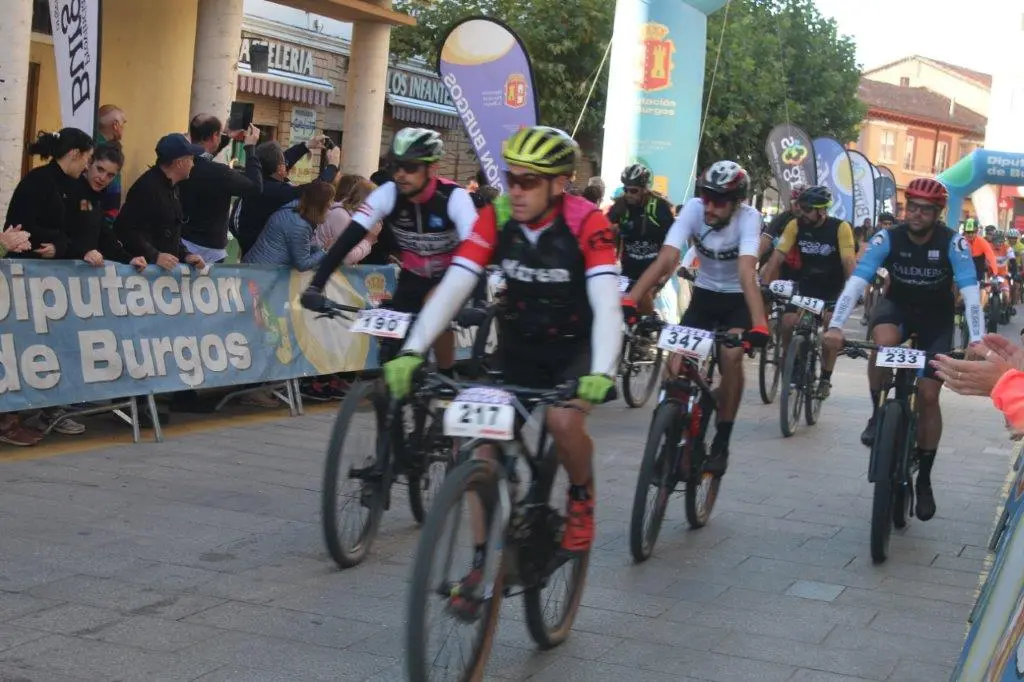 DEMANDASAURUS 2022 (50)