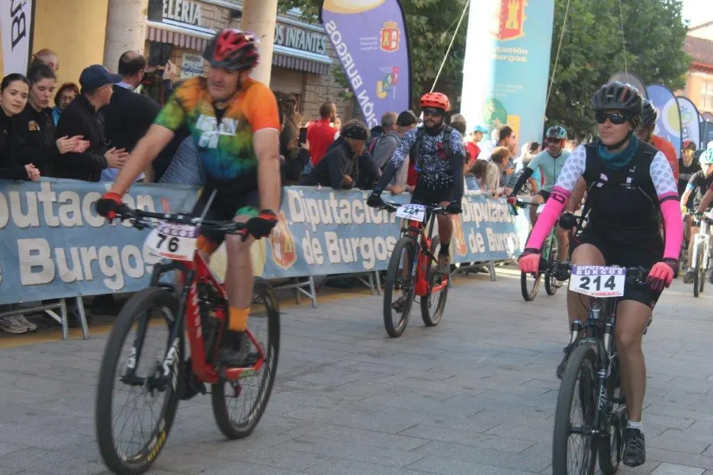 DEMANDASAURUS 2022 (53)