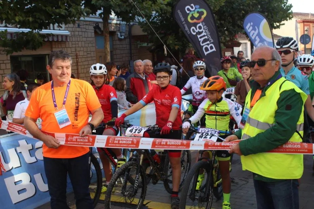 DEMANDASAURUS 2022 (82)