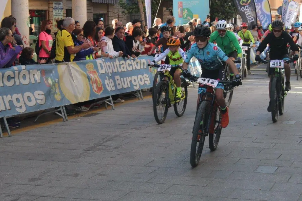 DEMANDASAURUS 2022 (87)