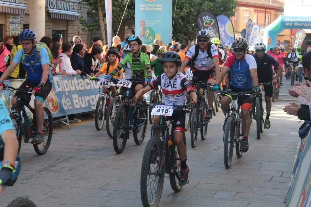 DEMANDASAURUS 2022 (90)