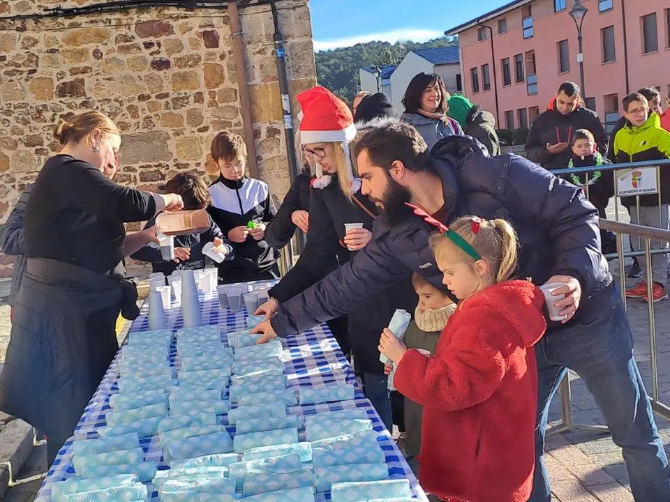 MARCHA SOLIDARIA EN NAVALENO (8)