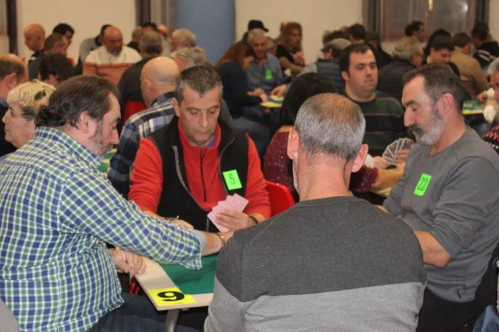 XIV CAMPEONATO DE GUIÑOTE (3)