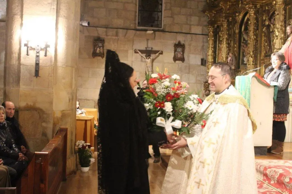 OFRENDA FLORAL A CANDELAS EN QUINTANAR (3)