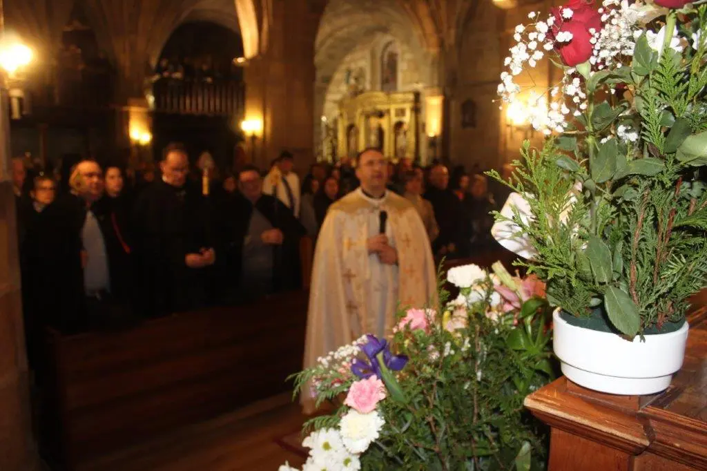 OFRENDA FLORAL A CANDELAS EN QUINTANAR (5)