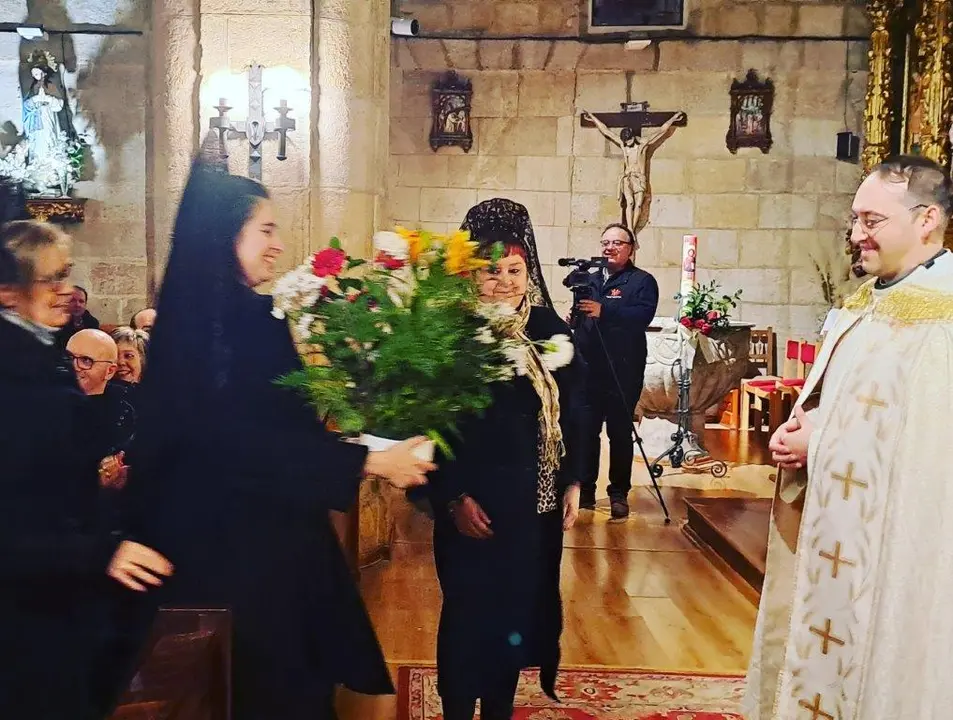 OFRENDA FLORAL A CANDELAS EN QUINTANAR (11)