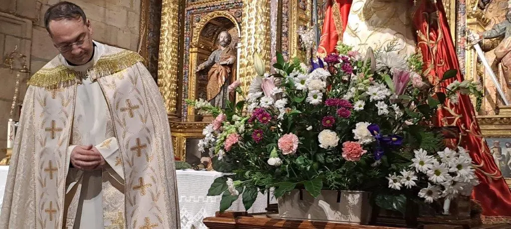 OFRENDA FLORAL A CANDELAS EN QUINTANAR (15)