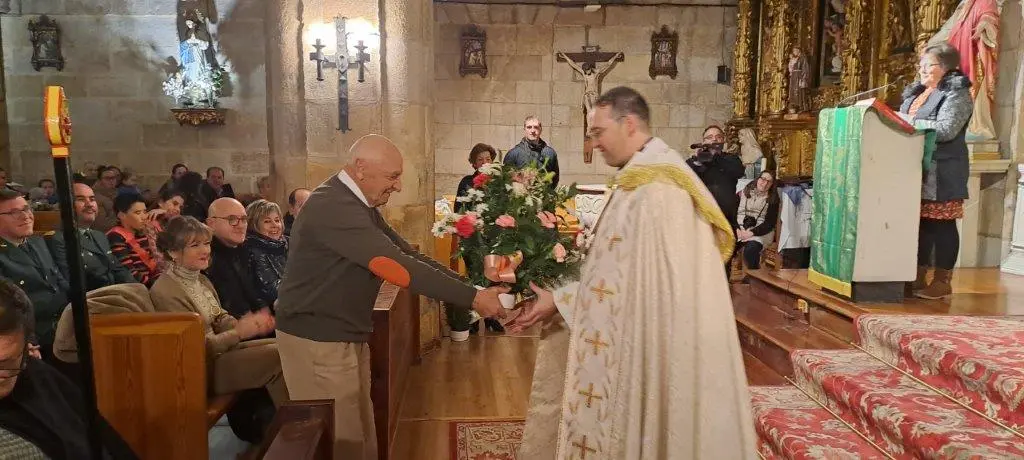 OFRENDA FLORAL A CANDELAS EN QUINTANAR (18)