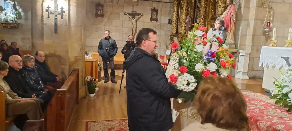 OFRENDA FLORAL A CANDELAS EN QUINTANAR (22)