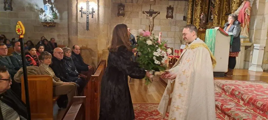 OFRENDA FLORAL A CANDELAS EN QUINTANAR (26)