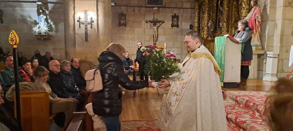 OFRENDA FLORAL A CANDELAS EN QUINTANAR (30)